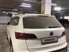 Volkswagen Taos, 2021