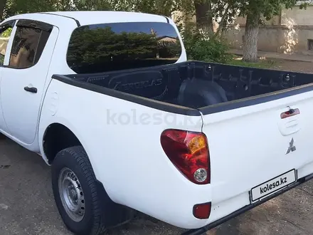 Mitsubishi L200 2014 года за 5 950 000 тг. в Уральск – фото 4