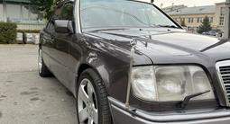 Mercedes-Benz E 320 1993 года за 3 300 000 тг. в Каскелен – фото 2