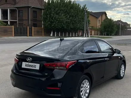 Hyundai Accent 2020 года за 7 790 000 тг. в Актобе – фото 4