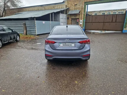 Hyundai Accent 2018 года за 6 300 000 тг. в Караганда – фото 5