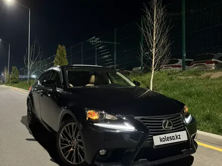 Lexus IS 200 2015 года за 10 000 000 тг. в Алматы