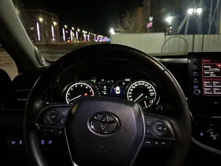 Toyota Camry 2023 года за 20 000 000 тг. в Атырау – фото 8