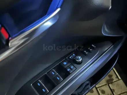 Toyota Camry 2023 года за 20 000 000 тг. в Атырау – фото 10