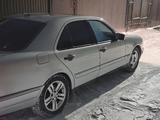 Mercedes-Benz E 240 1998 годаүшін2 650 000 тг. в Усть-Каменогорск – фото 3