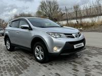 Toyota RAV4 2013 годаfor8 800 000 тг. в Караганда