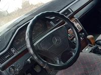 Mercedes-Benz E 230 1992 годаүшін1 700 000 тг. в Усть-Каменогорск