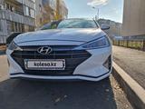 Hyundai Elantra 2020 года за 9 900 000 тг. в Алматы – фото 2