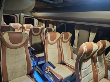 IVECO  Daily микроавтобус 15мест 2019 года за 16 800 000 тг. в Алматы – фото 8