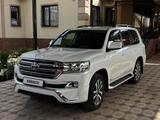 Toyota Land Cruiser 2018 года за 31 000 000 тг. в Тараз