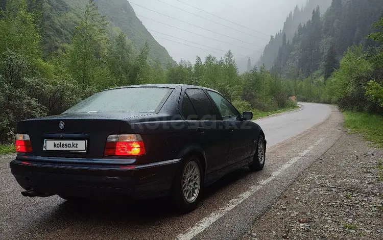 BMW 325 1993 года за 2 000 000 тг. в Алматы