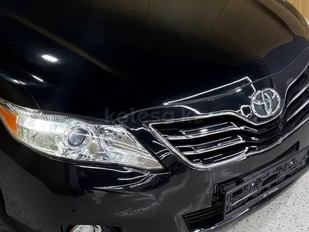 Toyota Camry 2010 года за 9 500 000 тг. в Алматы – фото 2