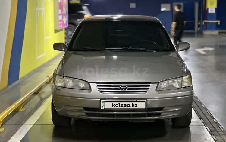 Toyota Camry 1999 годаfor3 400 000 тг. в Шымкент