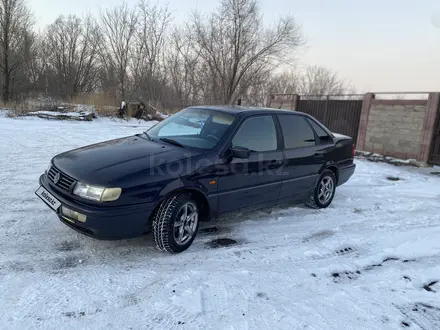 Volkswagen Passat 1993 года за 1 320 000 тг. в Караганда – фото 2