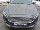 Ford Fusion (North America) 2015 годаfor5 100 000 тг. в Атырау – фото 2