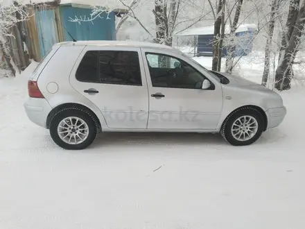 Volkswagen Golf 2001 года за 1 950 000 тг. в Усть-Каменогорск – фото 2