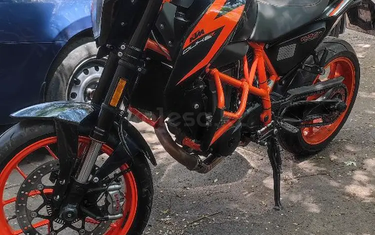 KTM  Duke R 690 2016 года за 4 000 000 тг. в Алматы