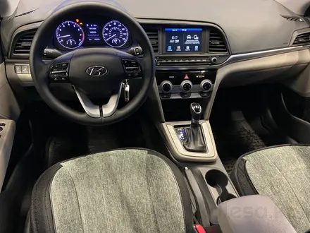 Hyundai Elantra 2019 года за 8 040 000 тг. в Шымкент – фото 8