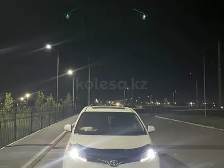 Toyota Sienna 2014 года за 8 900 000 тг. в Уральск – фото 15