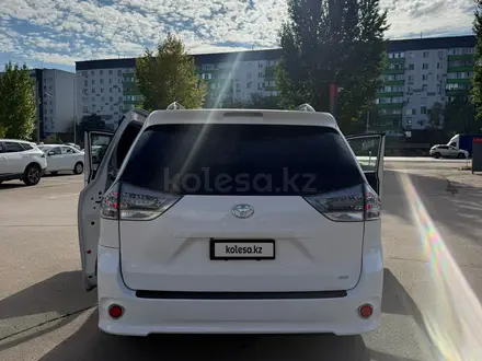 Toyota Sienna 2014 года за 8 900 000 тг. в Уральск – фото 3