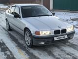 BMW 320 1993 года за 2 500 000 тг. в Алматы – фото 4