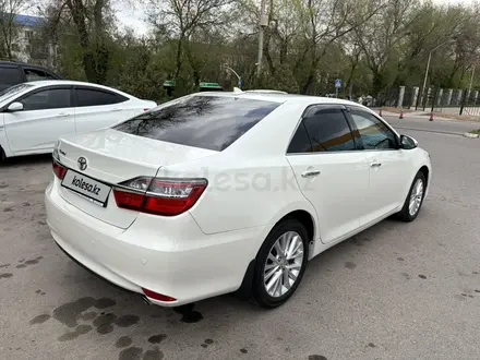 Toyota Camry 2017 года за 10 800 000 тг. в Тараз – фото 4