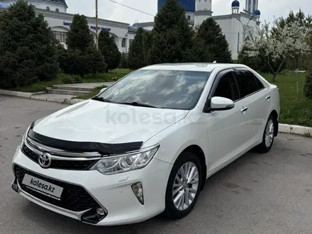 Toyota Camry 2017 года за 10 800 000 тг. в Тараз