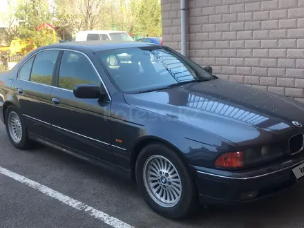 BMW 528 1998 года за 2 999 999 тг. в Астана – фото 2