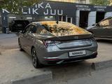 Hyundai Elantra 2023 года за 8 800 000 тг. в Алматы – фото 3