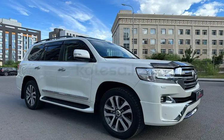 Toyota Land Cruiser 2016 года за 32 500 000 тг. в Астана