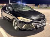 Hyundai Elantra 2017 года за 7 200 000 тг. в Актобе – фото 2