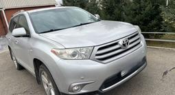 Toyota Highlander 2013 года за 15 500 000 тг. в Усть-Каменогорск