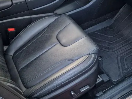Hyundai Santa Fe 2021 года за 18 000 000 тг. в Алматы – фото 17