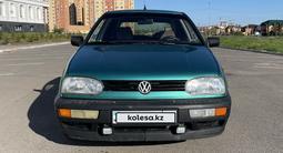 Volkswagen Golf 1993 года за 1 900 000 тг. в Астана – фото 2