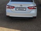 Toyota Camry 2020 года за 14 500 000 тг. в Балхаш – фото 4