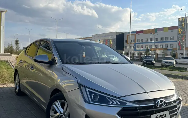 Hyundai Elantra 2019 года за 5 000 000 тг. в Уральск