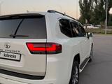 Toyota Land Cruiser 2022 года за 45 000 000 тг. в Алматы – фото 5