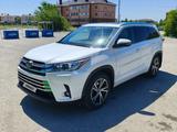 Toyota Highlander 2016 годаүшін12 000 000 тг. в Актобе