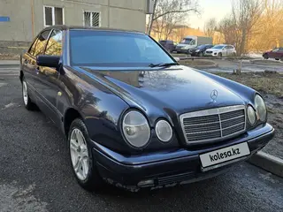 Mercedes-Benz E 240