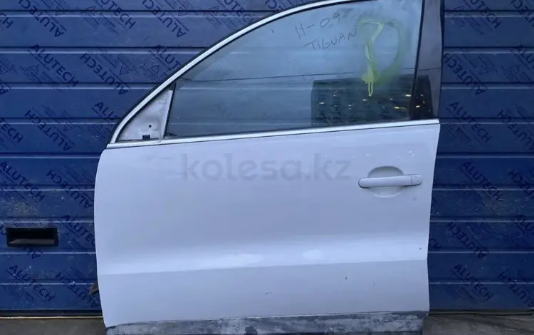 Дверь передняя Volkswagen tiguan за 35 000 тг. в Караганда