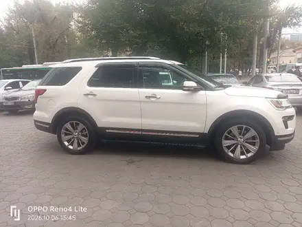 Ford Explorer 2018 года за 12 400 000 тг. в Алматы – фото 42