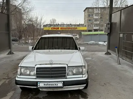 Mercedes-Benz E 250 1992 года за 1 500 000 тг. в Караганда – фото 4