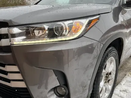 Toyota Highlander 2018 года за 11 300 000 тг. в Уральск