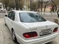 Mercedes-Benz E 320 2000 годаfor5 700 000 тг. в Атырау – фото 16