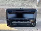 Родной магнитола на volskwagen polo за 20 000 тг. в Караганда