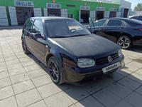 Volkswagen Golf 2002 года за 2 500 000 тг. в Актобе