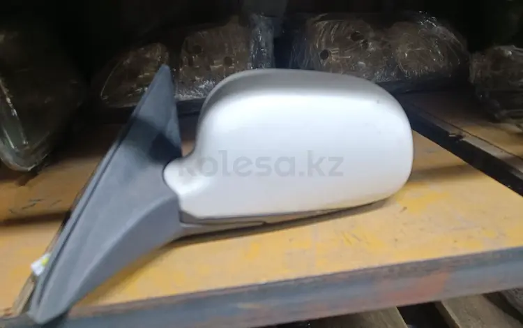 Зеркало боковое левое за 20 000 тг. в Алматы