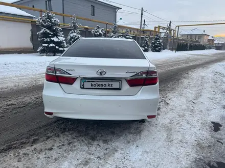 Toyota Camry 2015 года за 11 200 000 тг. в Алматы – фото 16