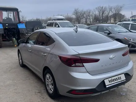 Hyundai Elantra 2020 года за 8 300 000 тг. в Уральск – фото 4
