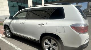 Toyota Highlander 2011 года за 13 800 000 тг. в Астана